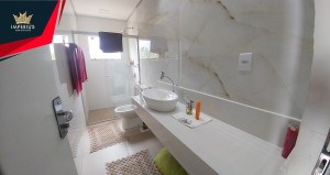 Casa de alto padrão a venda em Caldas Novas no Condomínio Marinas